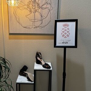 New/no box: Kate Spade New York 8 1/2 M leather upper 2 inch block heel sandal